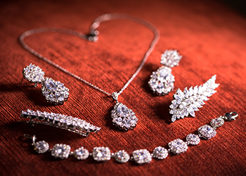 diamond jewellery for party look